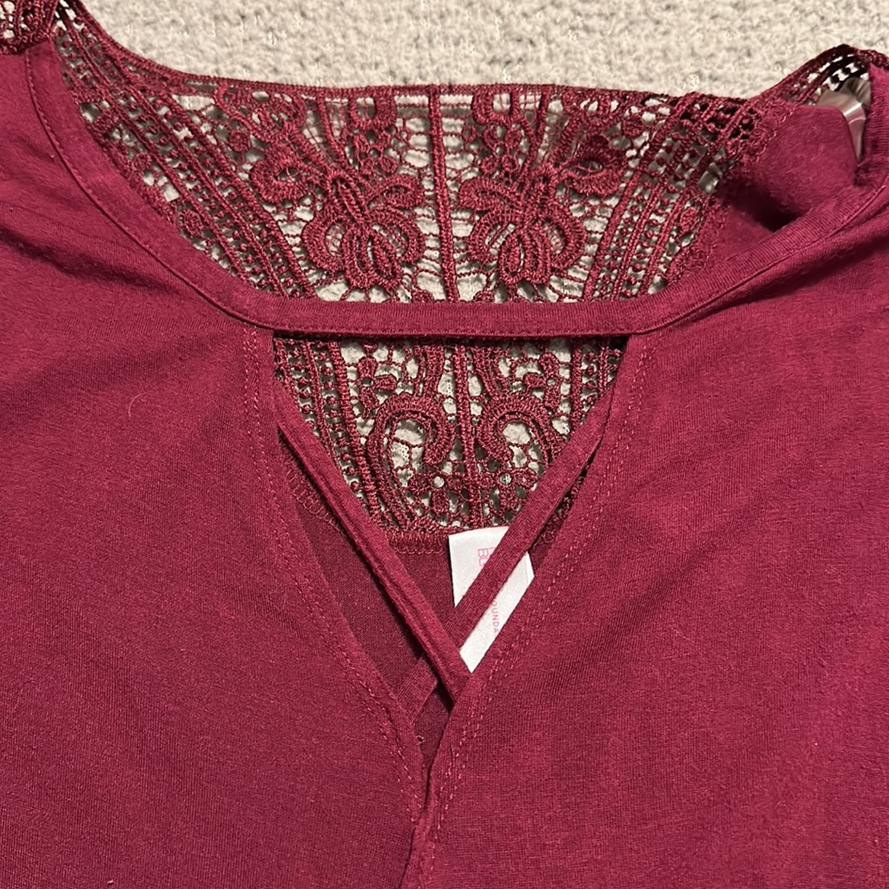 Maroon tee - Picture 4 of 8